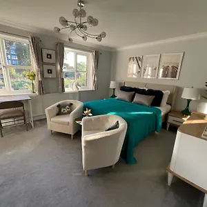  Homestay Jubilee House