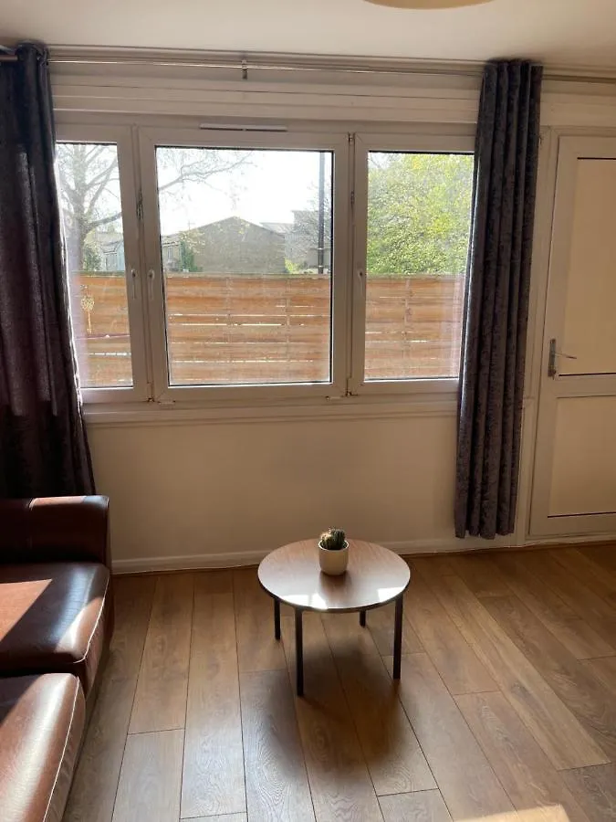 Sootheus - Cosy Surrey Quays Apartment London